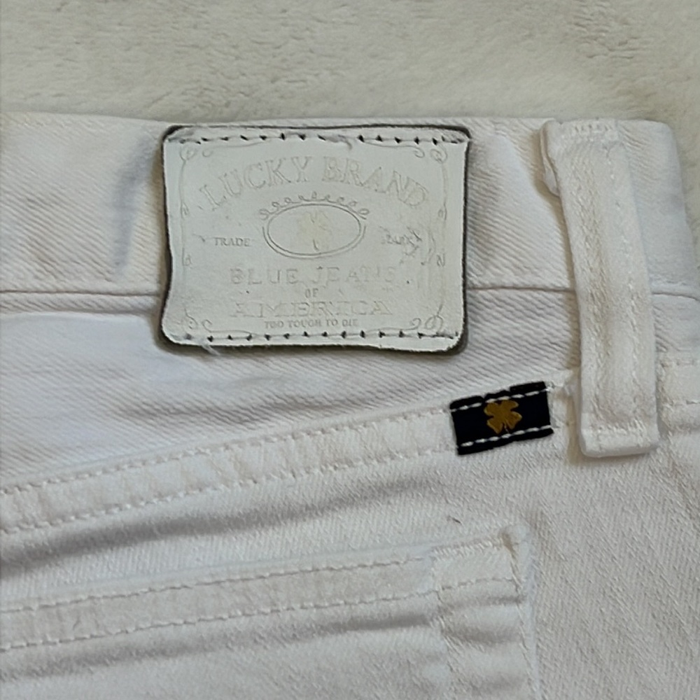 LUCKY BRAND ABBEY SHORTS - Picture 4 of 14